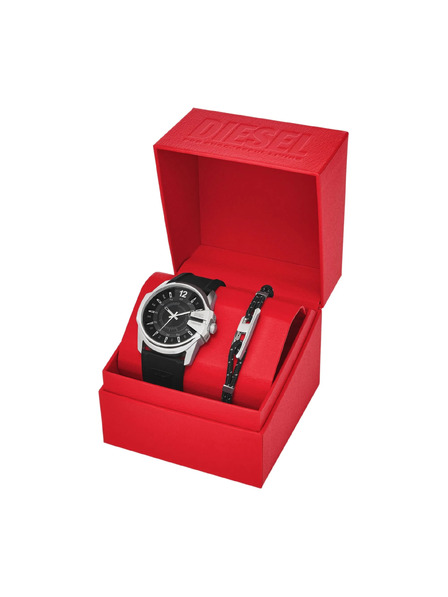 Diesel Мъжки часовник Diesel Master Chief мъжки подаръчен комплект и гривна DZ4700SET