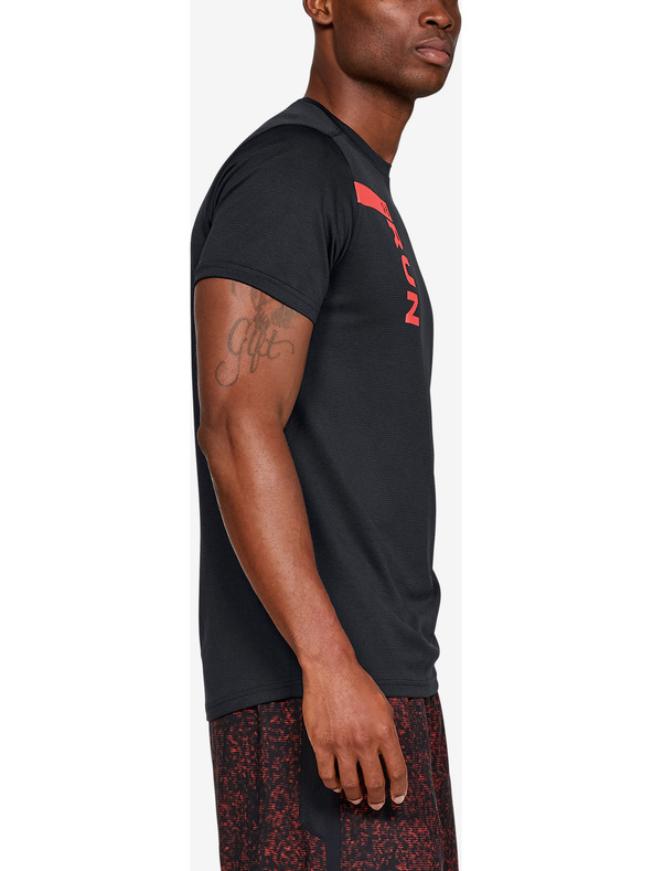 Under Armour Run Tall Тениска